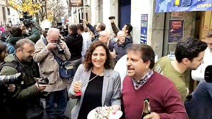 Toca el Gordo de la Lotería de Navidad en la calle Arenal 16