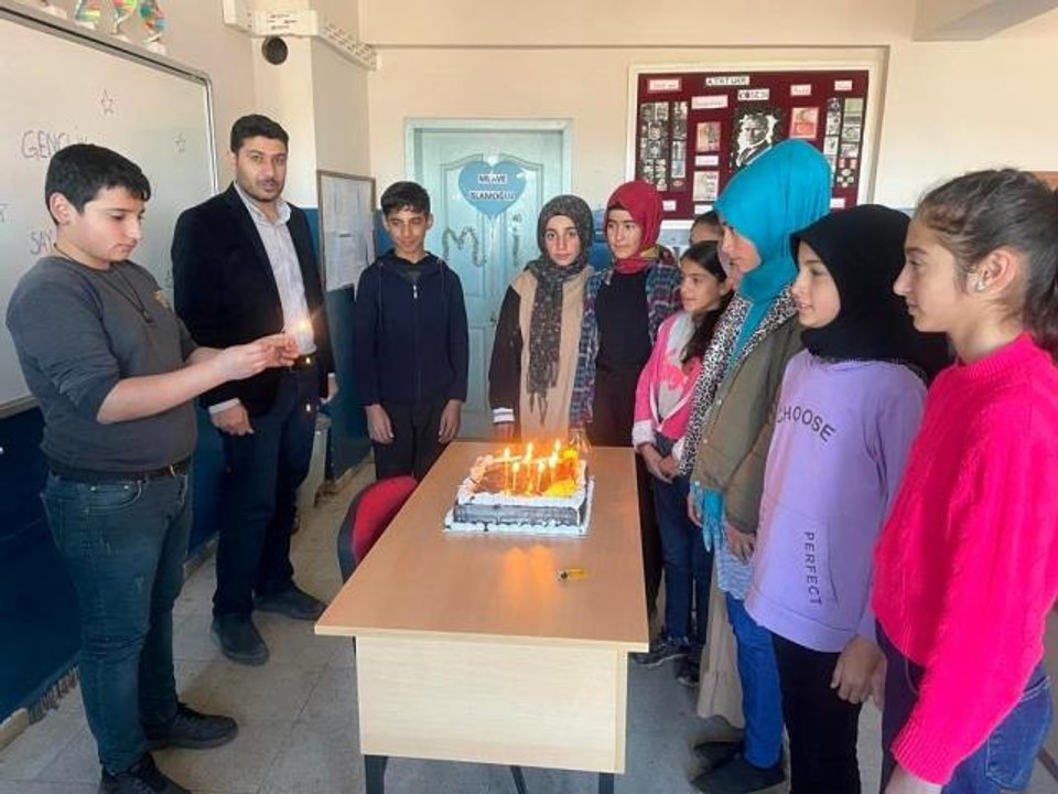 Tuzlalı öğrenciler, kendi harçlıkları ile Diyar...