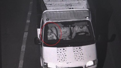 HIRSIZLIĞA ÇOCUKLARIYLA GİTMİŞLER; 2'Sİ KADIN, 29 GÖZALTI