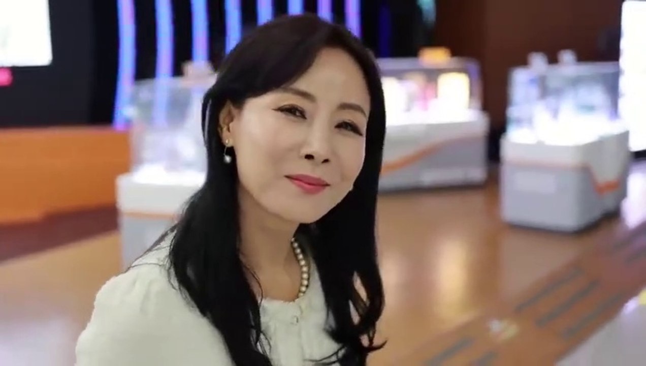 Ladki pair pakad legi BF banane k liye Psychological Tricks to Attract Girls - How to impress a Girl