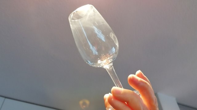 Gläser reinigen: So werden milchige Gläser wieder klar!