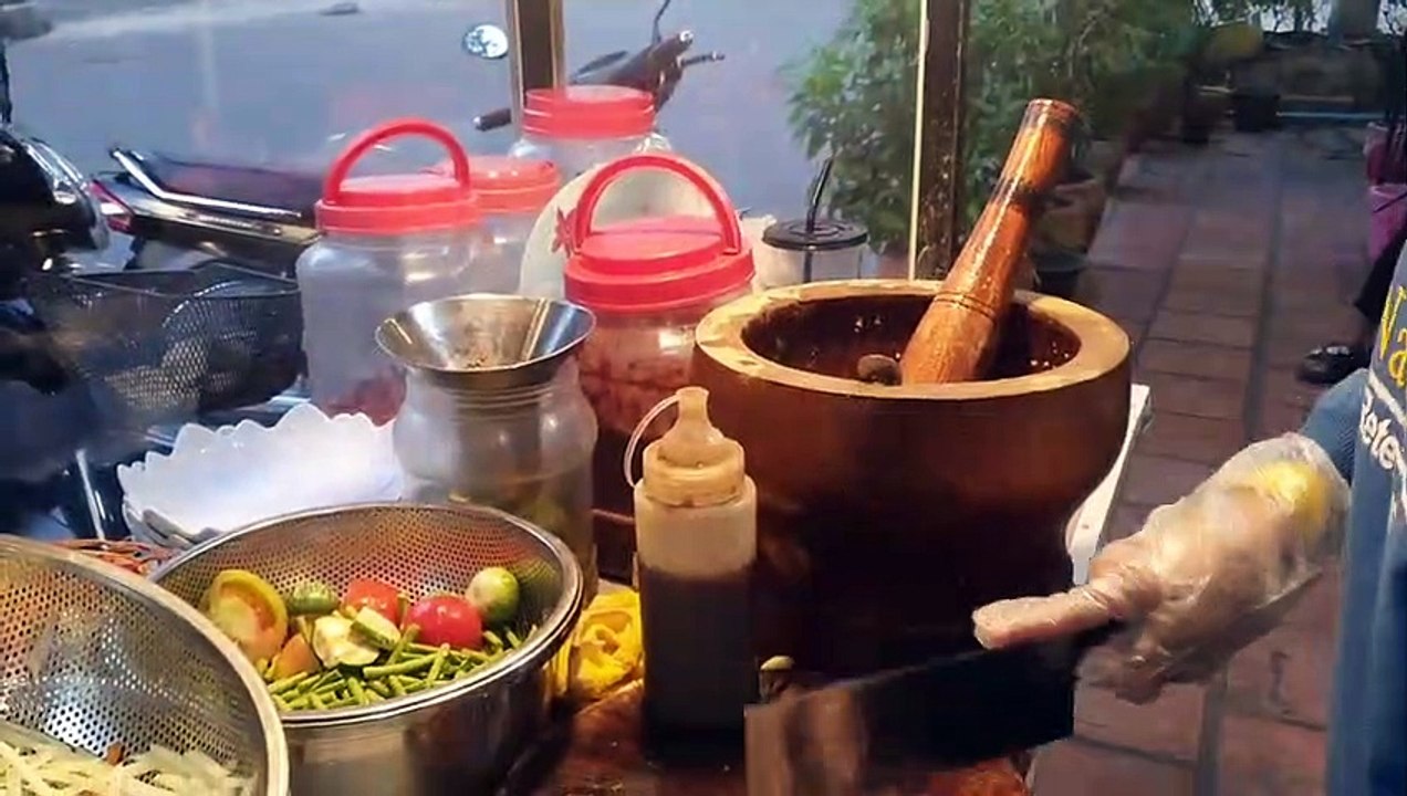 How to make papaya salad in 2 minutes