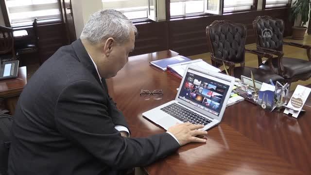 Muş Valisi Gündüzöz, AA'nın Yılın Fotoğrafları oylamasına katıldı