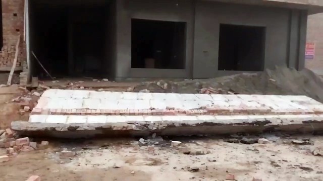 निर्मााणाधीन मकान का छज्जा गिरा, दो मजदूरों की दबने से मौत