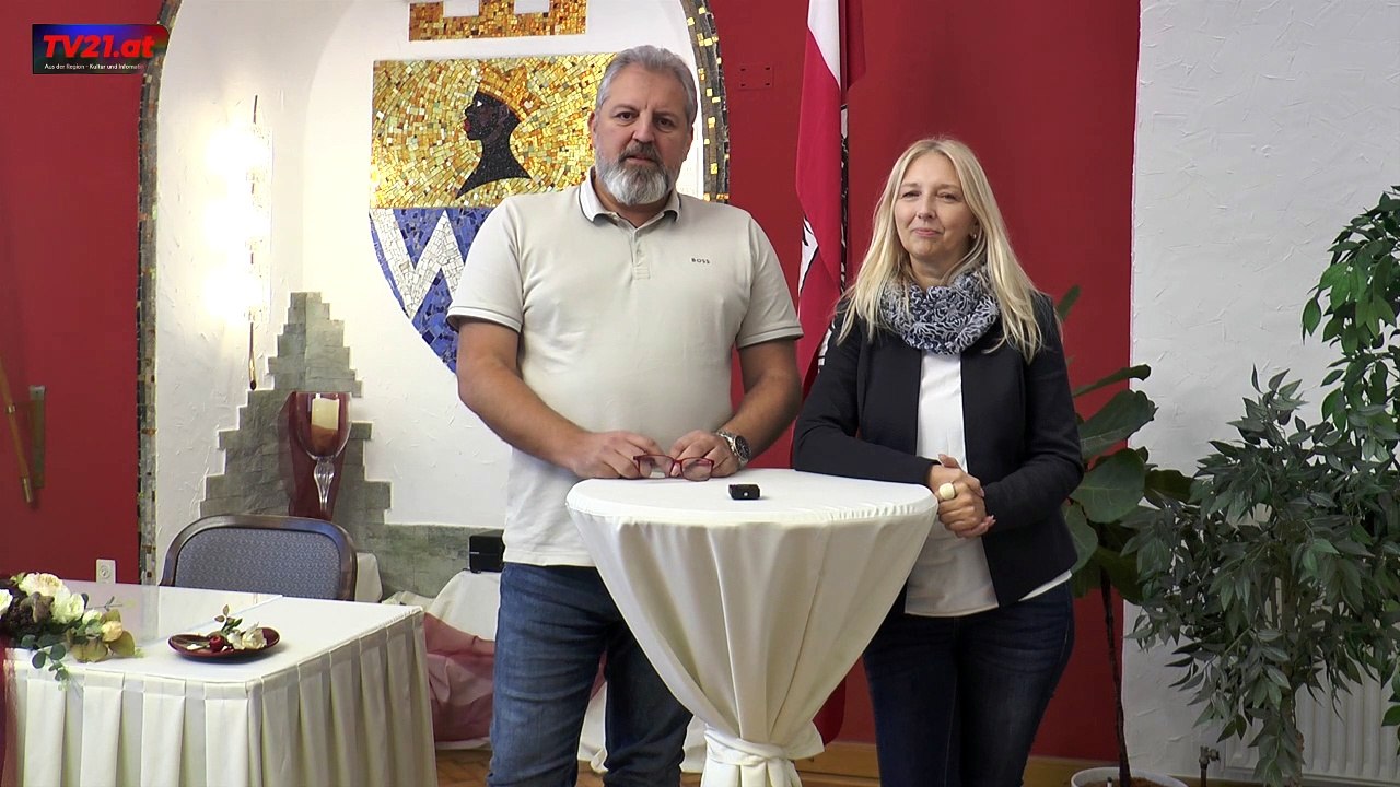 Groß-Enzersdorf  Weihnachtswünsche Bürgermeisterin Obereigner-Sivec  und Vizebürgermeister Fehervary