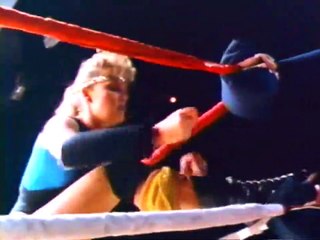 Queen Kong vs Charli - Grunt! The Wrestling Movie (1985)