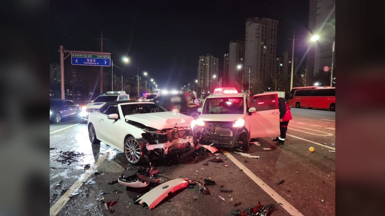 인천에서 음주 운전하다 차량 3대 들이받아...1명 부상 / YTN