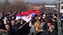 شاهد: الآلاف من صرب كوسوفو يطالبون بسحب الشرطة المركزية من الشمال