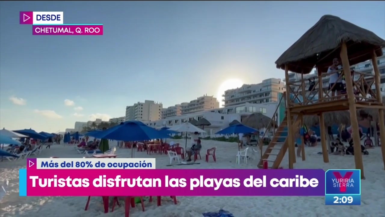 Turistas de todo el mundo disfrutan las playas del caribe mexicano