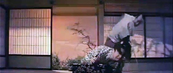 Le Manoir du chat fantôme Bande-annonce (EN)