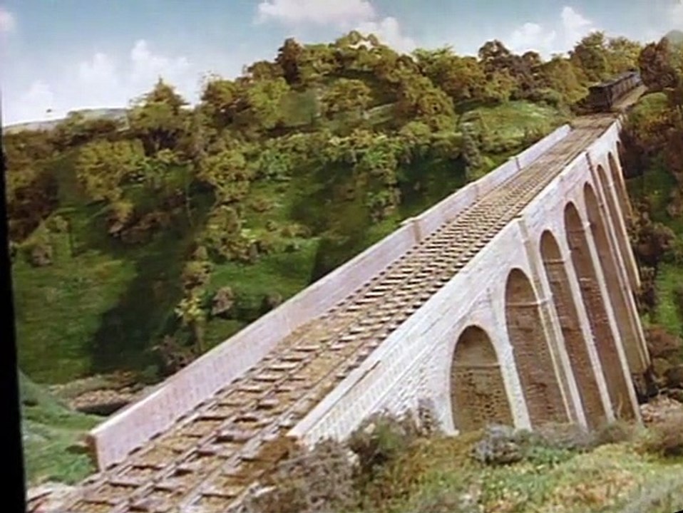 Thomas the Tank Engine & Friends Thomas & Friends S02 E002 Cows - video ...