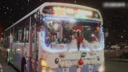 [뉴스라이더] 도로 위의 '인싸', "산타버스는 동심을 싣고~" / YTN