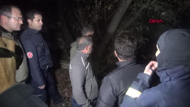 HAFİF TİCARİ ARAÇ DEREYE UÇTU: 1 ÖLÜ