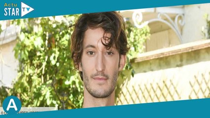 Pierre Niney torse nu : son Noël paradisiaque affole les internautes !