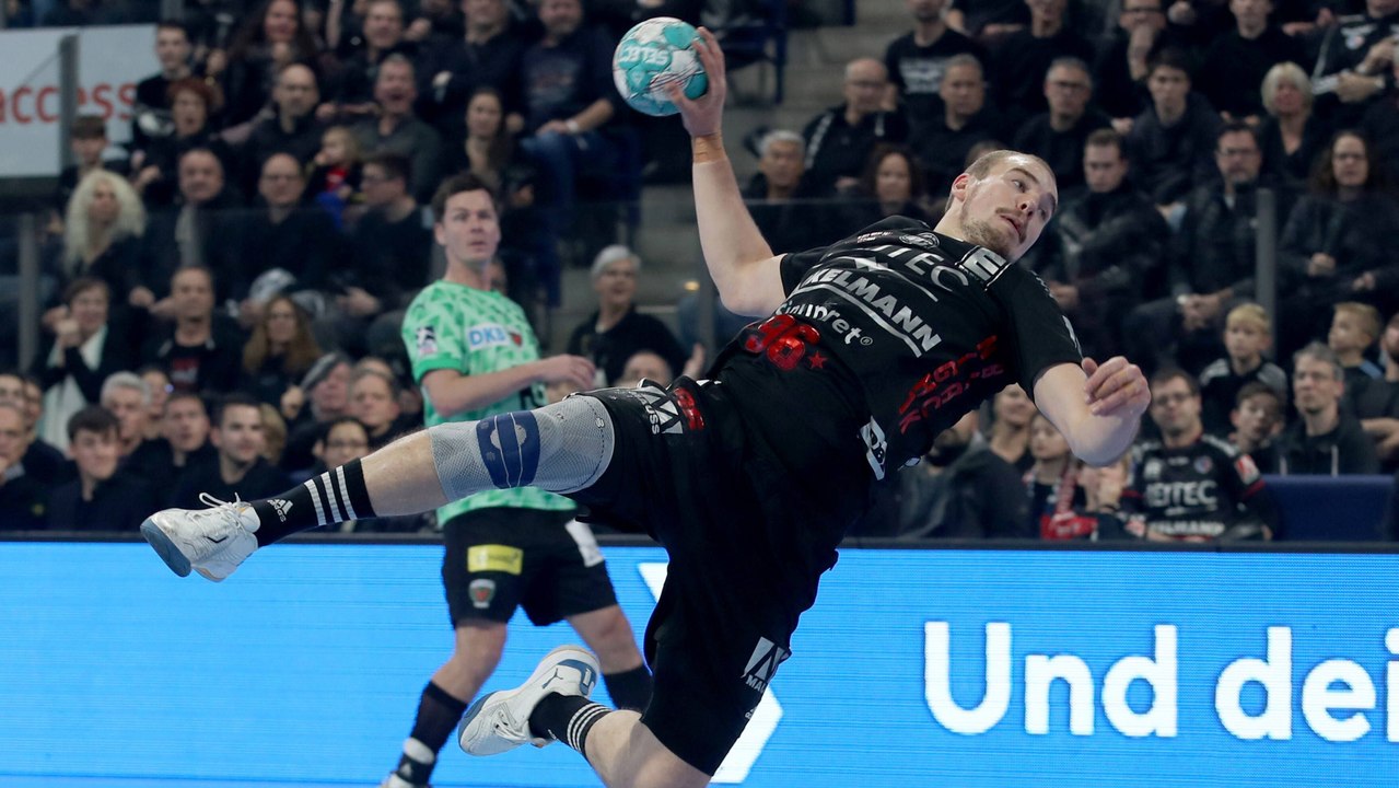 Feise stellt sich 'Zwei Lügen, eine Wahrheit' - Zechels Karriere-Blick