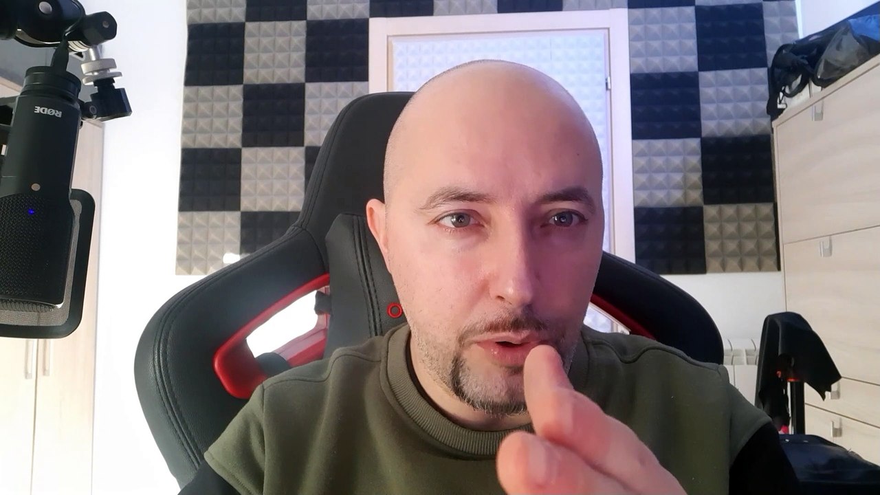 GF Vip, Edoardo Tavassi e Micol Incorvaia, si ripete la scena dell'armadio nella notte