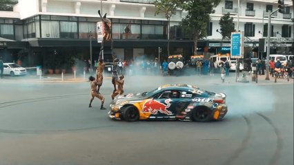 VÍDEO: Vas a alucinar con Ahmad Daham driftando en Nairobi de una forma brutal... la historia merece la pena
