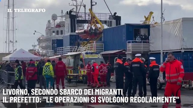 Livorno, secondo sbarco dei migranti, il prefetto: Le operazioni si svolgono regolarmente