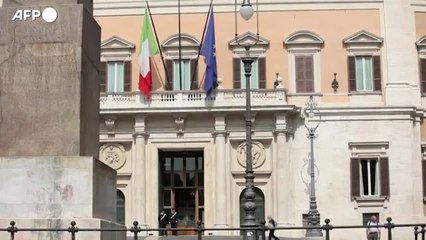 Valanga di correzioni, caos in Aula prima della fiducia