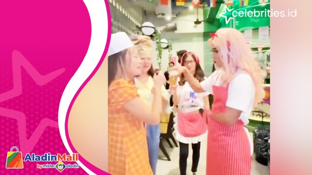 Pegawai Kafe Viral Karen's Diner Serba Emosi Diwawancara, Ini Jawabannya