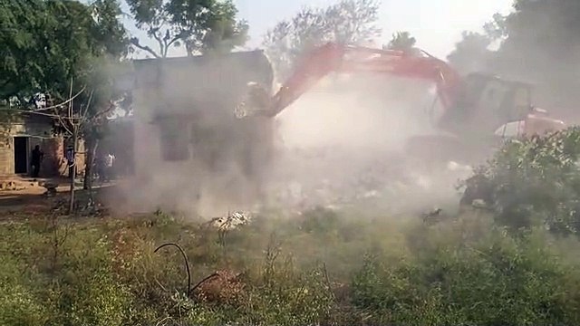 जयपुर चौपाटी के पास 200 करोड़ की जमीन कराई खाली