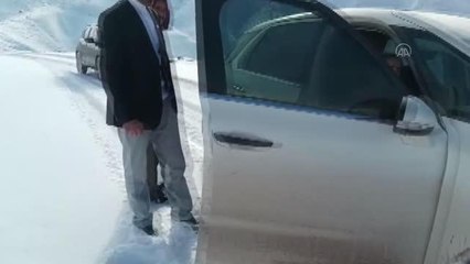 Karda mahsur kalan engelli hasta çocuk hastaneye yetiştirildi