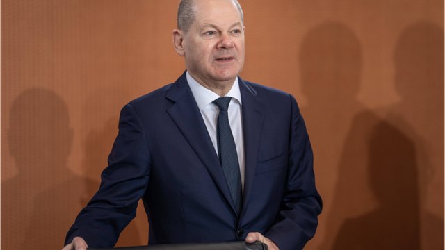 So viel Gehalt bekommt Bundeskanzler Olaf Scholz (1)