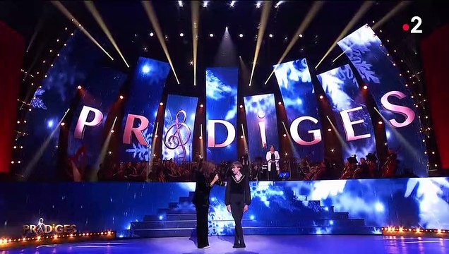 FAC - Faustine Bollaert en pleurs : l’animatrice bouleversée sur le plateau de “Prodiges”