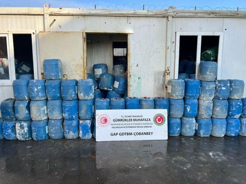 Çobanbey Gümrük Kapısı'nda 53,2 ton sülfürik asit ele geçirildi