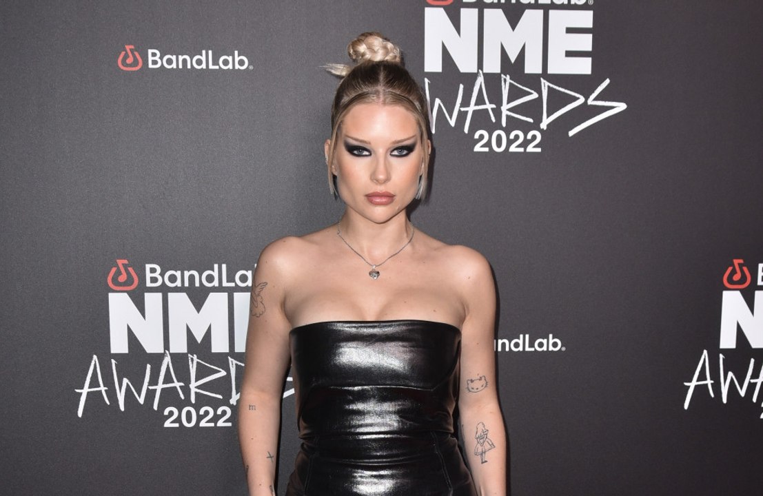 Lottie Moss: Frühes Bodyshaming war „traumatisierend”