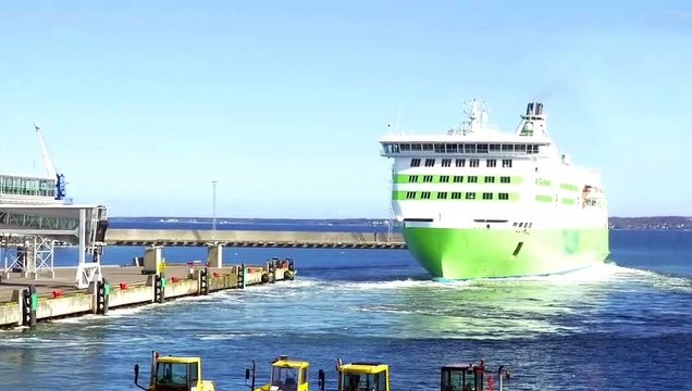 सबकुछ परमात्मा पर छोड़ दो। _ radha krishna motivational speech _ motivational video