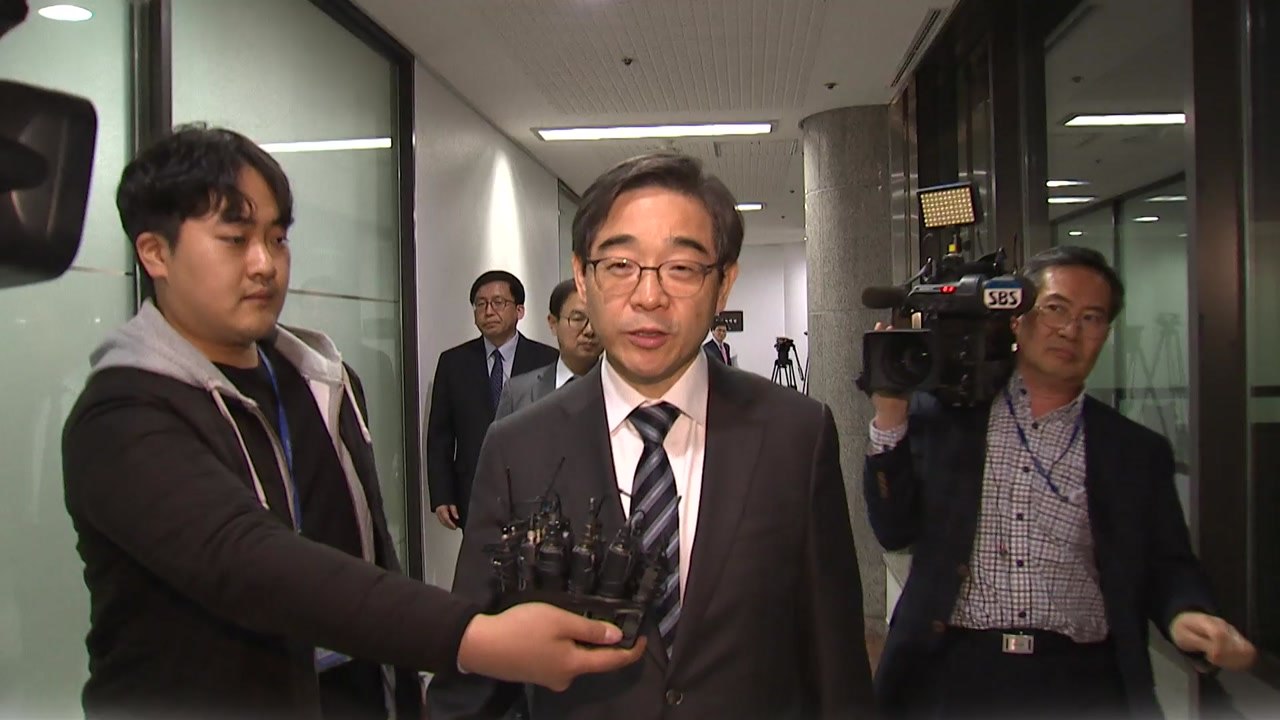 '대장동 연루 의혹' 권순일, 논란 끝에 변호사 등록...변협 "유감" / YTN