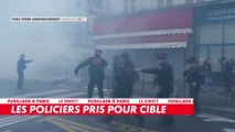 Fusillade à Paris : les policiers pris pour cible par des manifestants violents