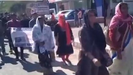 अलीराजपुर: संविदा स्वास्थ्य कर्मियों का विरोध जारी,काले कपड़े पहन किया प्रदर्शन