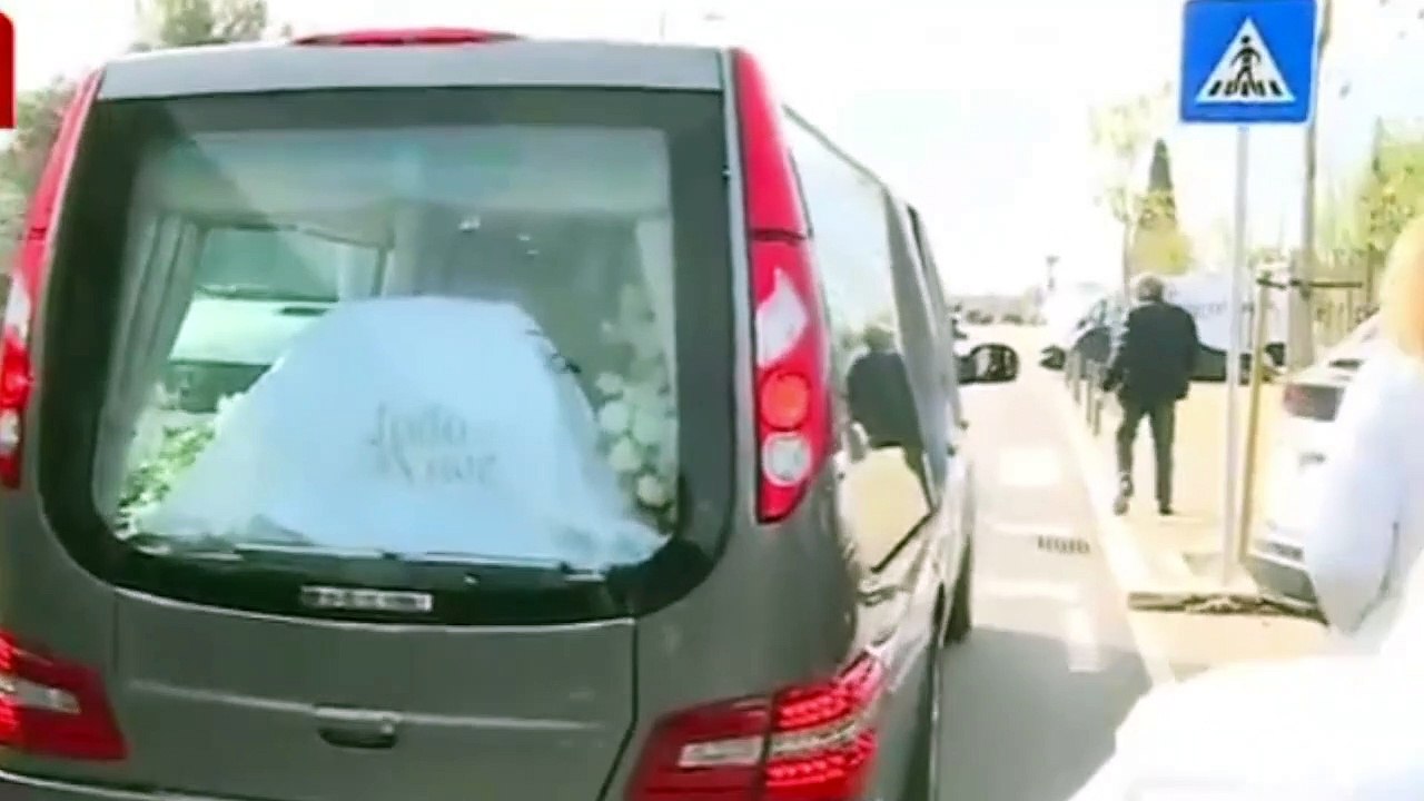 Cantora foi sepultada no Cemitério Municipal de Loulé.