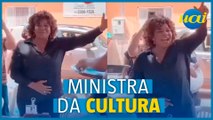 Margareth Menezes improvisa show após anúncio de Lula