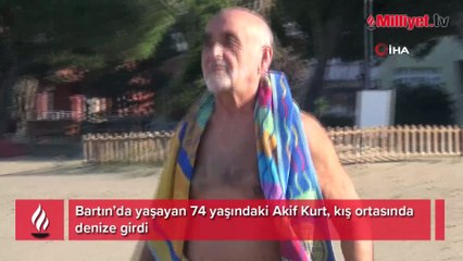 74'lük dede kış ortasında denize girdi