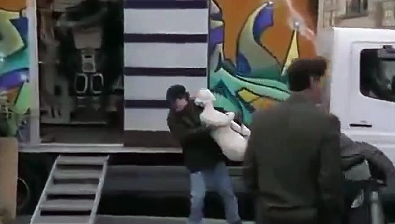 Relic Hunter - Se2 - Ep16 - French Connection HD Watch HD Deutsch