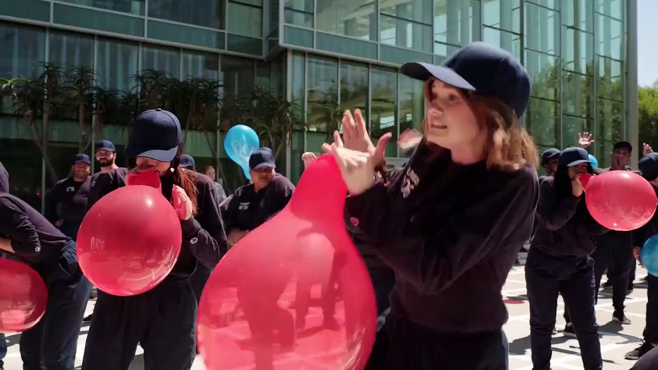 100 Humans - Se1 - Ep06 - How to Be Happy HD Watch HD Deutsch