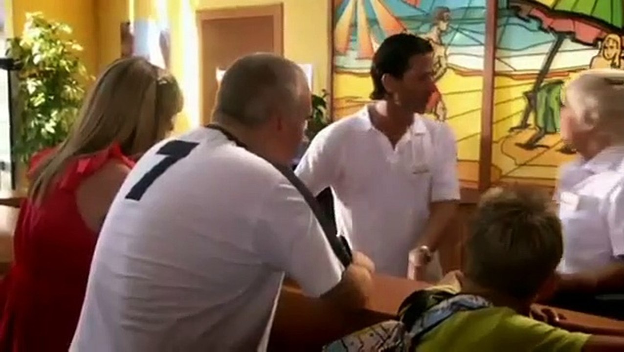 Benidorm - Se4 - Ep01 - A Warm Welcome HD Watch HD Deutsch