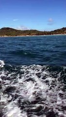 Carla Cubas disfrutando de Islas de la Bahía  junto a su pareja y su hija