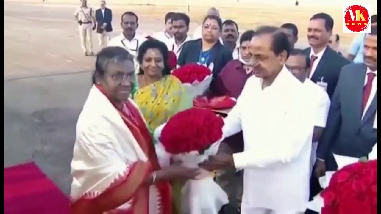 President Murmu Gets Grand Welcome By CM KCR And Ministers