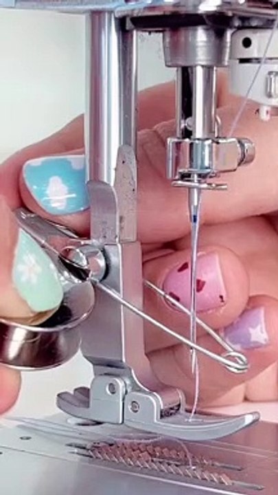Machine Sewing Hack✨ #sewing #diyer #costura #sewinghacks #hacks #lifehacks #costurafacil #howtosew #costuracreativa #costuraparaprincipiantes #tips #tipsandtricks #coser #howto #sewingproject #sewinhlove #sewingaddict #sewingblog #sewingblogger #sewing
