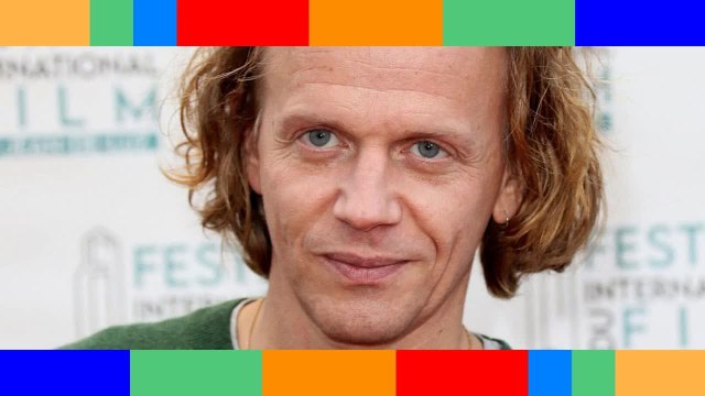 Alex Lutz en deuil : il annonce la perte de l'homme de sa vie à quelques jours de Noël