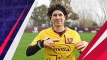 Kiper Nyentrik Meksiko Guilermo Ochoa Gabung Klub Liga Italia Salernitana