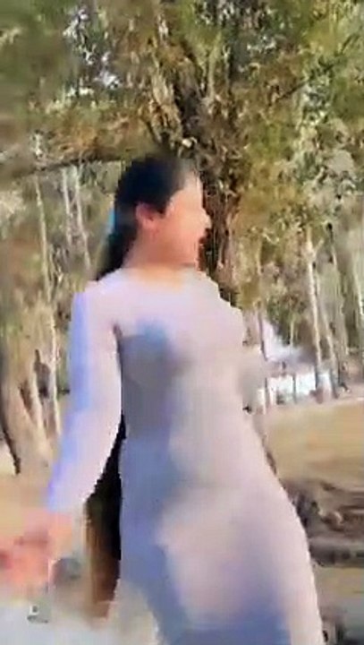 Hot Girls Dance