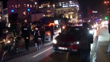 İstanbul Boğazı'ndaki restoranın balkonu çöktü! Denize düşenleri itfaiye kurtardı