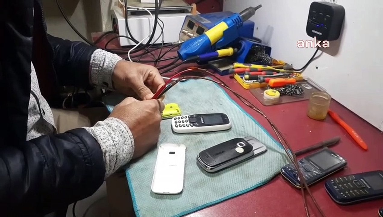 Ekonomik kriz cep telefonu fiyatlarını vurdu, yurttaş tuşlu telefona döndü!