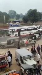 गैंगवार: सरेराह हिस्ट्रीशीटर को घेरकर लाठी-डण्डों से हमला, भागकर बचाई जान, 3 गिरफ्तार