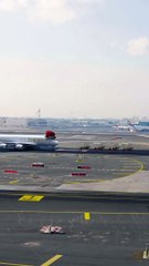 طيران الإمارات يحتفل بالكريسماس بمقطع فيديو مذهل